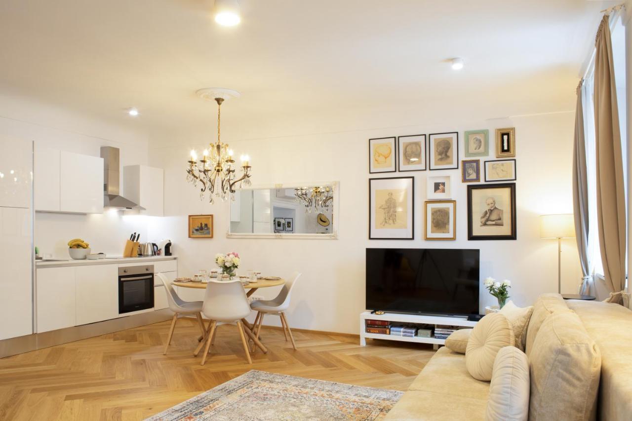 Stylish Apartment In Historical Center Ljubljana Luaran gambar