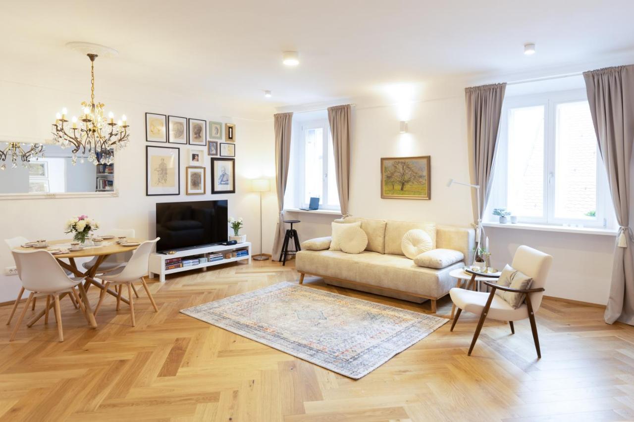 Stylish Apartment In Historical Center Ljubljana Luaran gambar